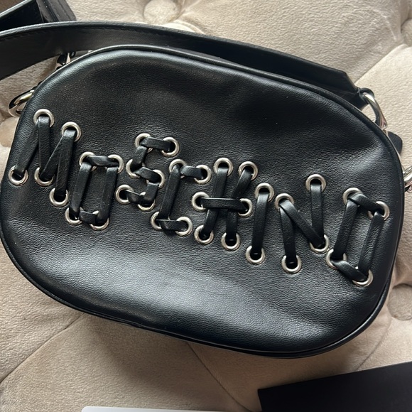Moschino Black Crossbody Bag 🖤💅🏽♠️ - Picture 2 of 14